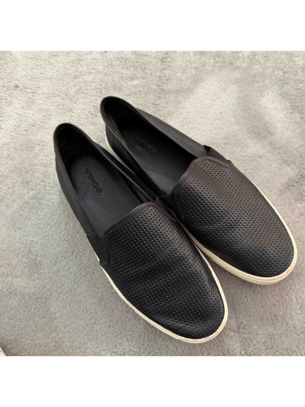 Vince Black Slip On Shoes Sneakers Leather Womens size 8